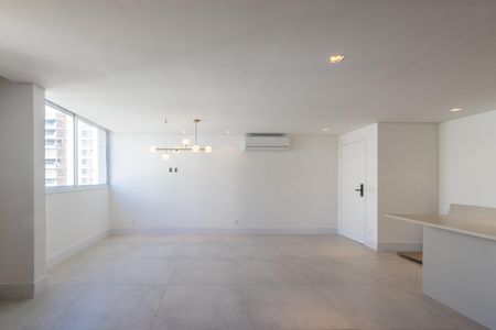 Apartamento para alugar com 100m², 2 quartos e 1 vaga Apartamento para alugar com 100m², 2 quartos e 1 vagaSala