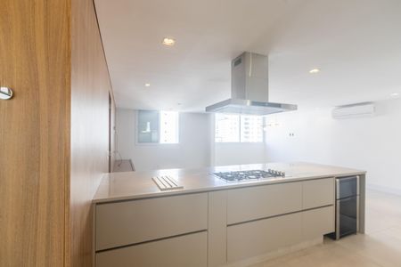 Apartamento para alugar com 100m², 2 quartos e 1 vaga Apartamento para alugar com 100m², 2 quartos e 1 vagaSala