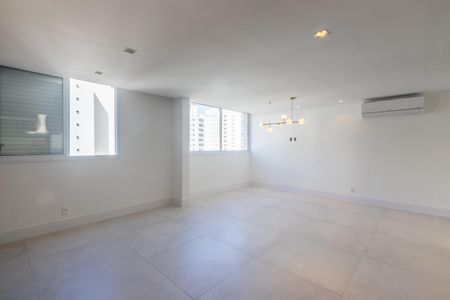 Apartamento para alugar com 100m², 2 quartos e 1 vaga Apartamento para alugar com 100m², 2 quartos e 1 vagaSala