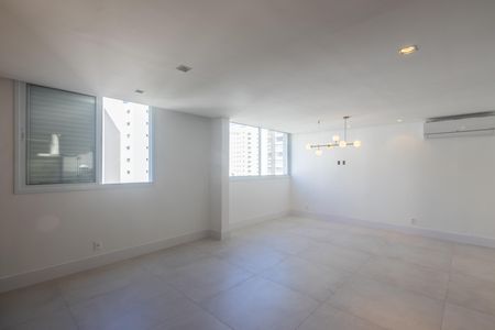 Apartamento para alugar com 100m², 2 quartos e 1 vaga Apartamento para alugar com 100m², 2 quartos e 1 vagaSala