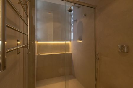 Apartamento para alugar com 100m², 2 quartos e 1 vaga Apartamento para alugar com 100m², 2 quartos e 1 vagaBanheiro da Suíte 1