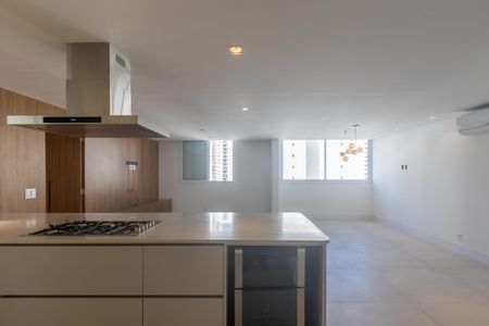 Apartamento para alugar com 100m², 2 quartos e 1 vaga Apartamento para alugar com 100m², 2 quartos e 1 vagaSala