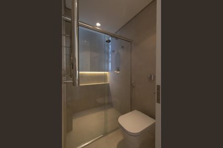Apartamento para alugar com 100m², 2 quartos e 1 vaga Apartamento para alugar com 100m², 2 quartos e 1 vagaBanheiro da Suíte 1