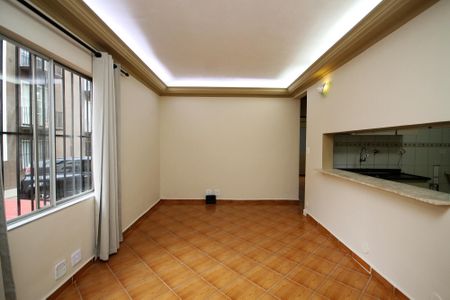 Sala de apartamento para alugar com 2 quartos, 56m² em Jardim da Gloria, Cotia