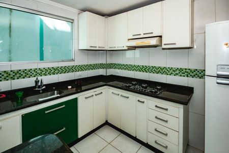 Cozinha de apartamento para alugar com 3 quartos, 174m² em Itapoã, Belo Horizonte