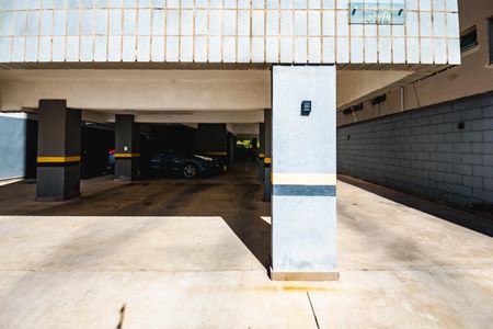 Garagem de apartamento para alugar com 3 quartos, 174m² em Itapoã, Belo Horizonte
