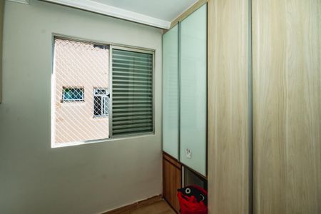 Quarto 1 de apartamento para alugar com 3 quartos, 174m² em Itapoã, Belo Horizonte