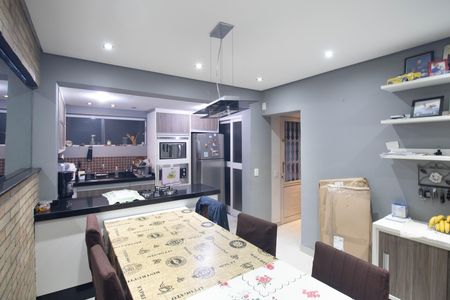 Cozinha de casa para alugar com 3 quartos, 70m² em Vila Pedro Moreira, Guarulhos
