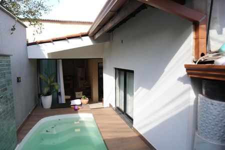 Quintal de casa à venda com 3 quartos, 235m² em Santa Cruz Industrial, Contagem