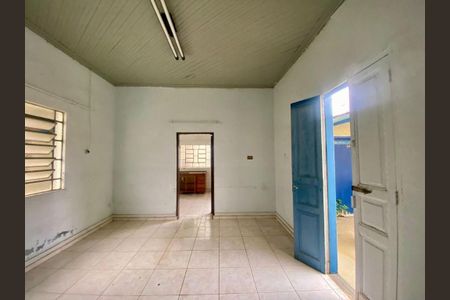 Casa à venda com 230m², 6 quartos e 4 vagas
