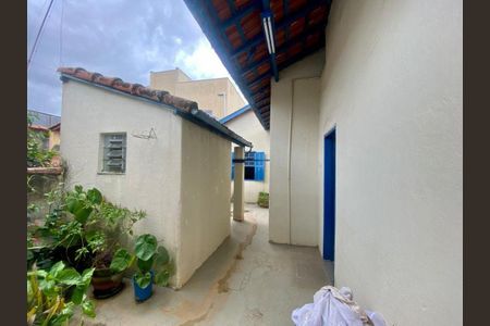 Casa à venda com 230m², 6 quartos e 4 vagas