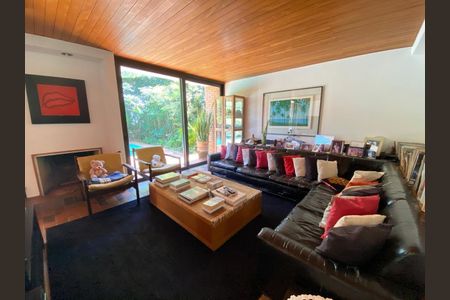 Casa à venda com 4 quartos, 227m² em Instituto de Previdencia, São Paulo