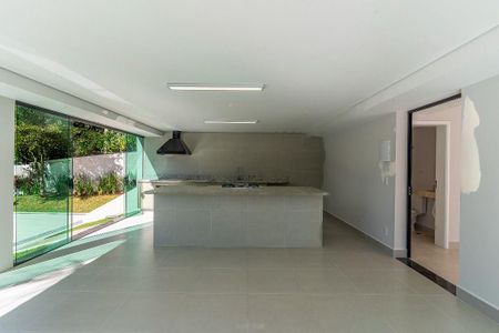 Casa à venda com 347m², 4 quartos e 6 vagas