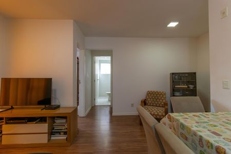 Sala de apartamento para alugar com 2 quartos, 45m² em Vila Monte Serrat, Cotia