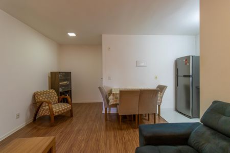 Sala de apartamento para alugar com 2 quartos, 45m² em Vila Monte Serrat, Cotia