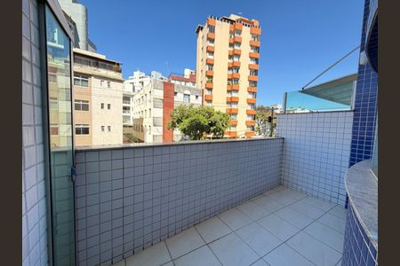 Apartamento para alugar com 130m², 4 quartos e 4 vagas