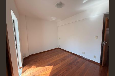 Apartamento para alugar com 130m², 4 quartos e 4 vagas