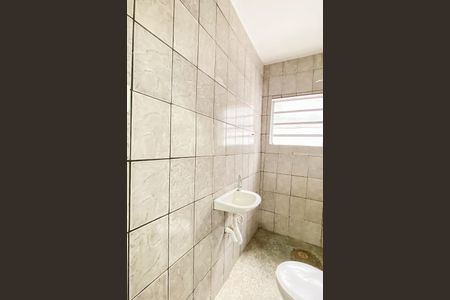 Casa para alugar com 67m², 2 quartos e sem vaga Casa para alugar com 67m², 2 quartos e sem vagaBanheiron