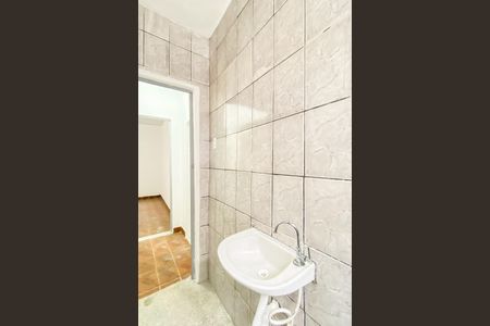 Casa para alugar com 67m², 2 quartos e sem vaga Casa para alugar com 67m², 2 quartos e sem vagaBanheiro