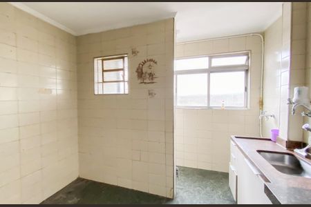 Cozinha de apartamento para alugar com 2 quartos, 69m² em Vila Paranagua, São Paulo