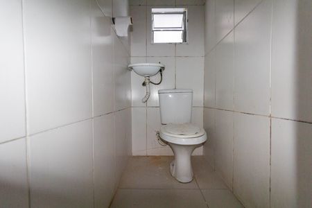 Banheiro de casa para alugar com 1 quarto, 37m² em Jardim Matarazzo, São Paulo