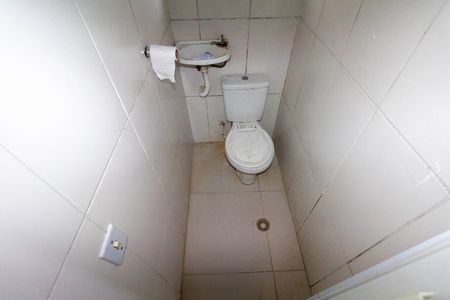 Banheiro de casa para alugar com 1 quarto, 37m² em Jardim Matarazzo, São Paulo