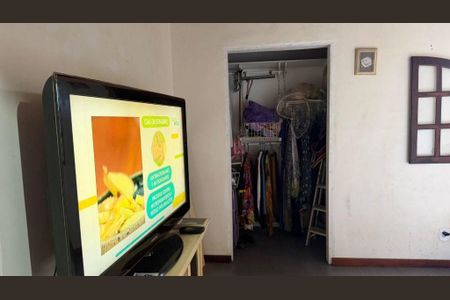 Casa à venda com 210m², 4 quartos e sem vaga