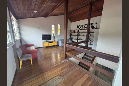 Casa à venda com 4 quartos, 300m² em Santo Antônio, Niterói