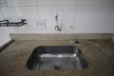 Cozinha de apartamento para alugar com 3 quartos, 76m² em Vila Prel, São Paulo