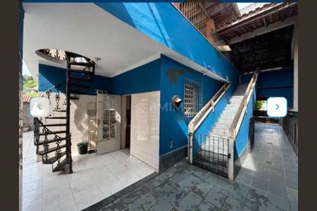 Casa à venda com 235m², 4 quartos e 2 vagas