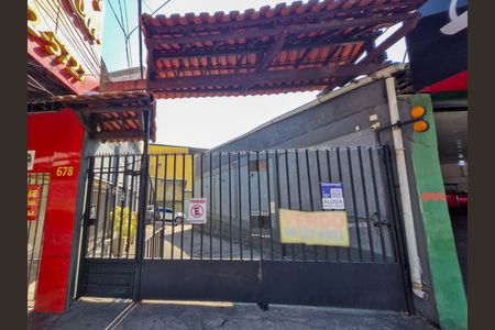 Entrada de casa para alugar com 2 quartos, 45m² em Osvaldo Cruz, Rio de Janeiro
