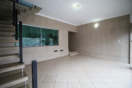 Casa à venda com 262m², 3 quartos e 2 vagas Casa à venda com 262m², 3 quartos e 2 vagasGaragem