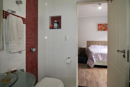 Casa à venda com 262m², 3 quartos e 2 vagas Casa à venda com 262m², 3 quartos e 2 vagasBanheiro da Suíte