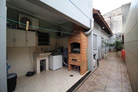 Casa à venda com 262m², 3 quartos e 2 vagas Casa à venda com 262m², 3 quartos e 2 vagasChurrasqueira / Quintal / Área de Serviço