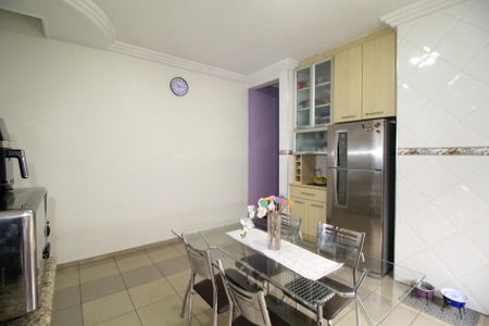 Casa à venda com 262m², 3 quartos e 2 vagas Casa à venda com 262m², 3 quartos e 2 vagasCozinha
