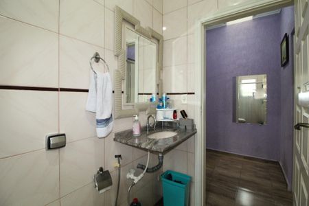 Casa à venda com 262m², 3 quartos e 2 vagas Casa à venda com 262m², 3 quartos e 2 vagasBanheiro