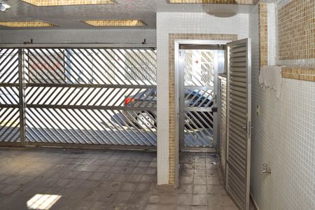 Garagem de casa para alugar com 3 quartos, 274m² em Cidade Mãe do Céu, São Paulo