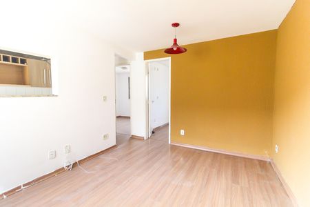 Sala de apartamento para alugar com 2 quartos, 43m² em Jardim Lourdes, Ferraz de Vasconcelos