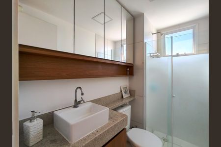 Apartamento para alugar com 49m², 2 quartos e 1 vaga Apartamento para alugar com 49m², 2 quartos e 1 vagaBanheiro Corredor