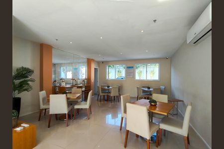 Apartamento para alugar com 49m², 2 quartos e 1 vaga Apartamento para alugar com 49m², 2 quartos e 1 vagaÁrea comum - Salão de festas