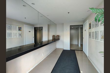 Apartamento para alugar com 49m², 2 quartos e 1 vaga Apartamento para alugar com 49m², 2 quartos e 1 vagaFachada e portaria
