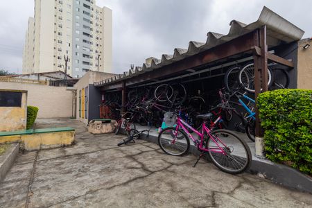 Apartamento para alugar com 57m², 2 quartos e 1 vaga Apartamento para alugar com 57m², 2 quartos e 1 vagaÁrea comum - Bicicletário