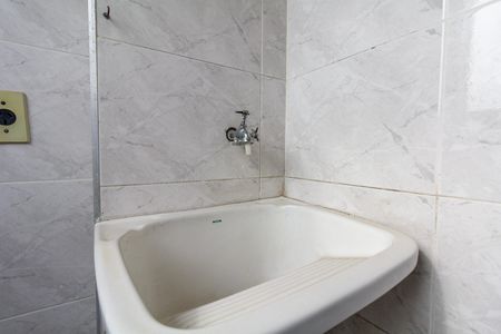 Apartamento para alugar com 57m², 2 quartos e 1 vaga Apartamento para alugar com 57m², 2 quartos e 1 vagaCozinha e Área de Serviço