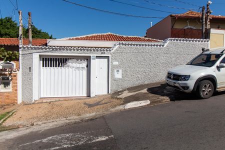 FACHADA de casa para alugar com 4 quartos, 211m² em Jardim Chapadão, Campinas