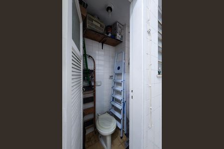 Banheiro de Serviço de apartamento à venda com 2 quartos, 74m² em Tijuca, Rio de Janeiro