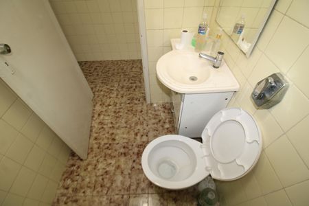 Casa para alugar com 55m², 1 quarto e sem vagaBanheiro