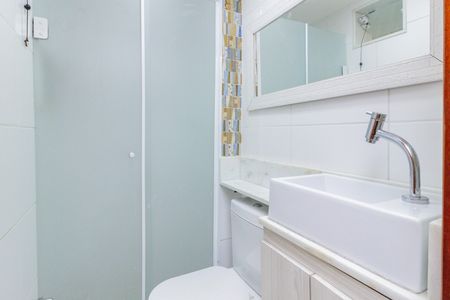 Banheiro de apartamento para alugar com 3 quartos, 49m² em Vila Miriam, São Paulo
