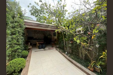 Casa à venda com 134m², 3 quartos e 1 vaga