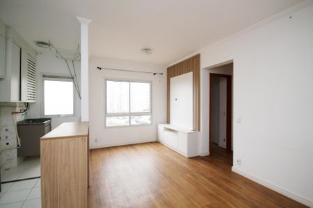 Sala de apartamento à venda com 2 quartos, 46m² em Osasco, Osasco