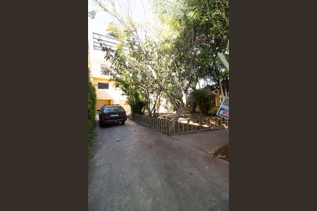 Casa à venda com 864m², 2 quartos e 4 vagas Casa à venda com 864m², 2 quartos e 4 vagasÁrea externa